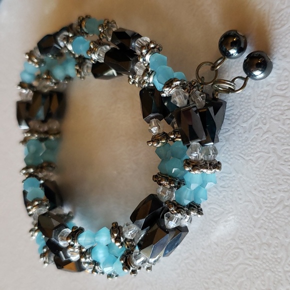 Bundle of 6 Magnet Necklace / Bracelet Strands Plus Bonus Tiny Bracelet! - Picture 3 of 7